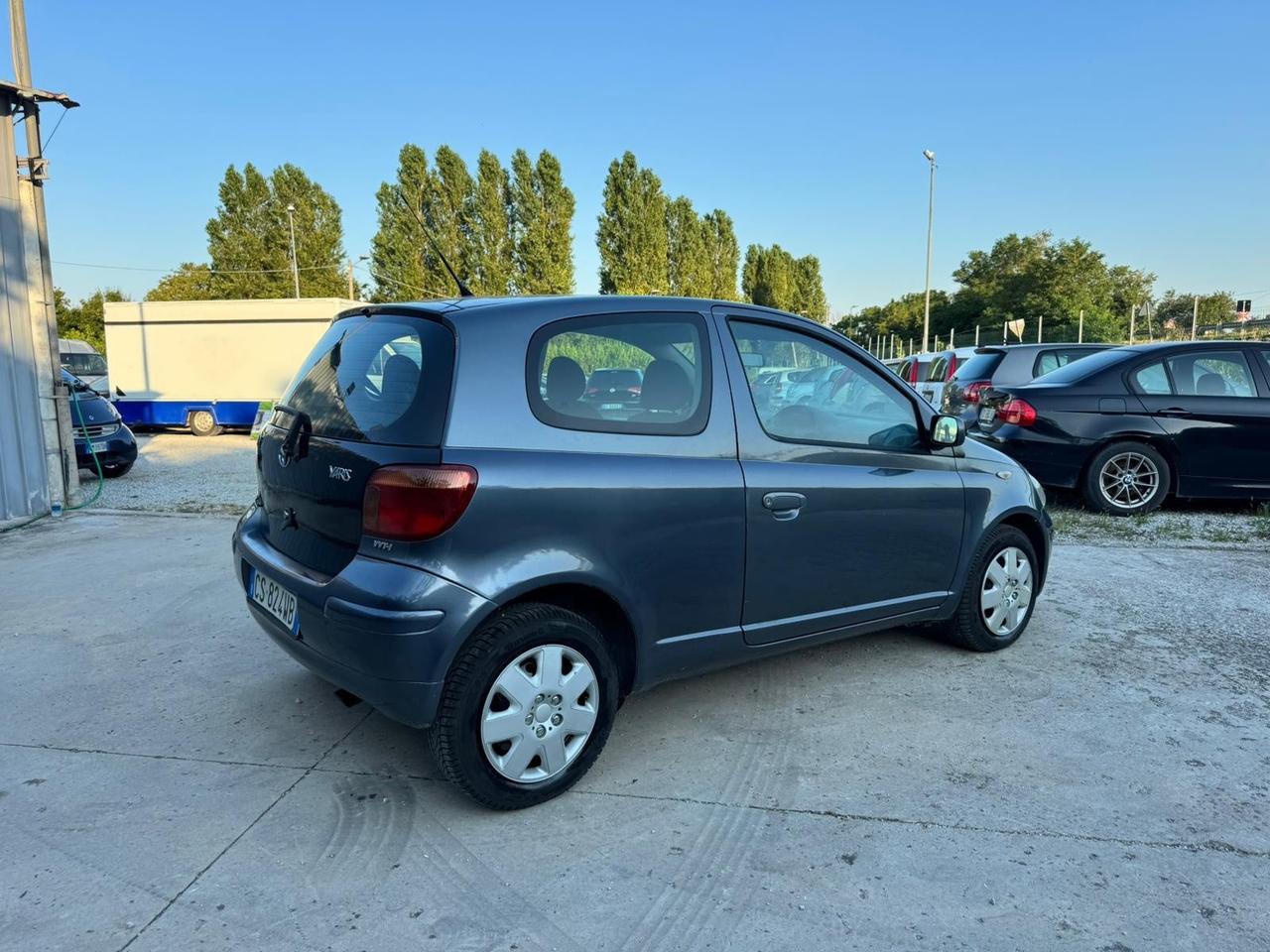 Toyota Yaris 1.0i 16V cat 3 porte Sol