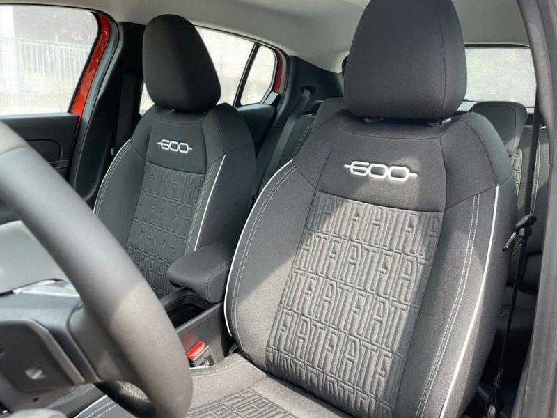 FIAT 600 1.2 Hybrid 110cv Icon