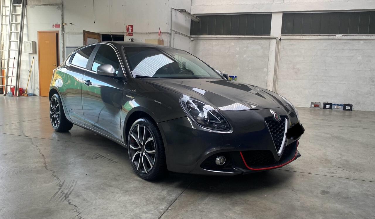 Alfa Romeo Giulietta 1.6 allest esterno quadrifoglio