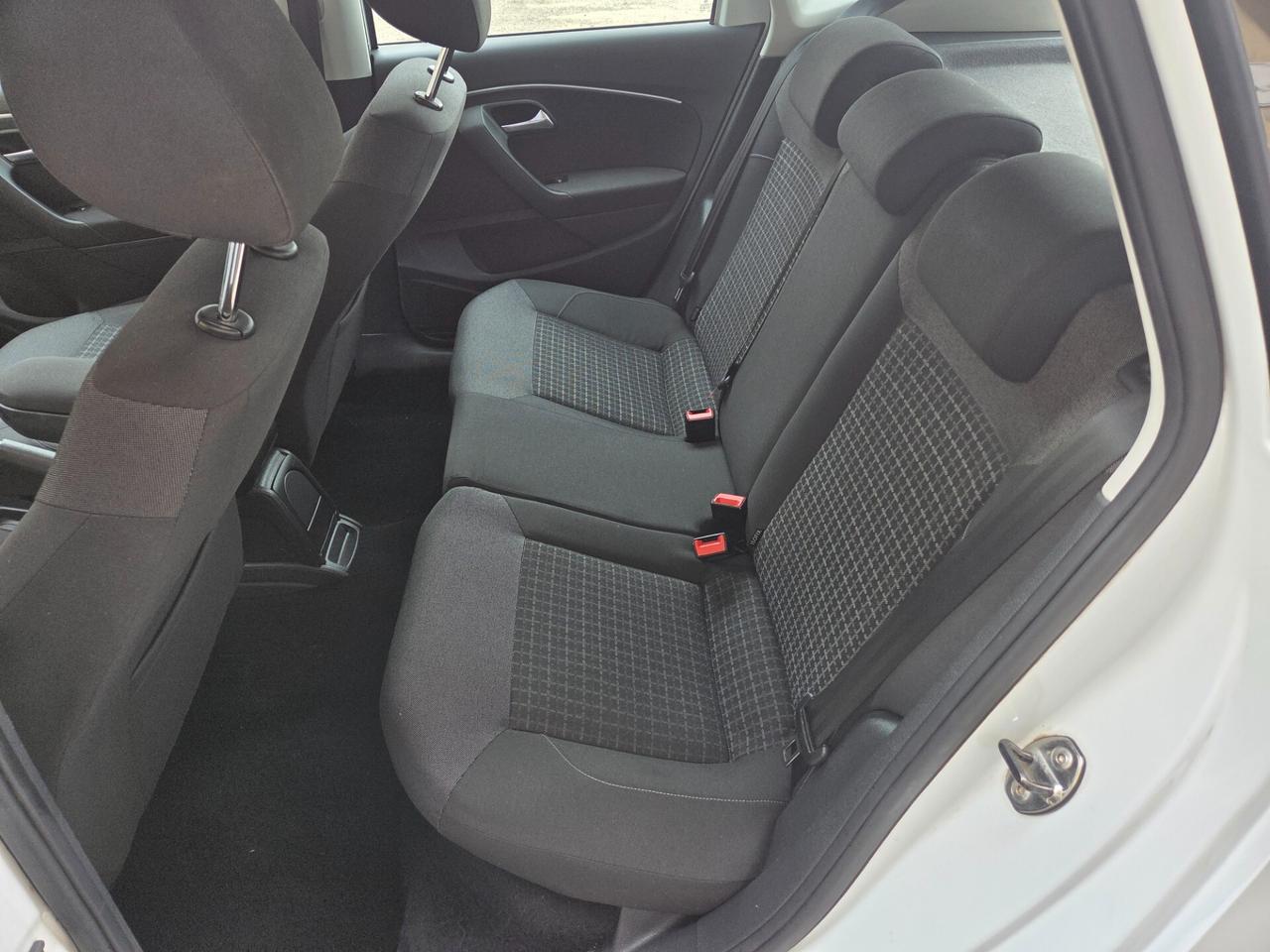 VW POLO ANNO 2014 RESTYLING KM 110000 CERTIFICATI