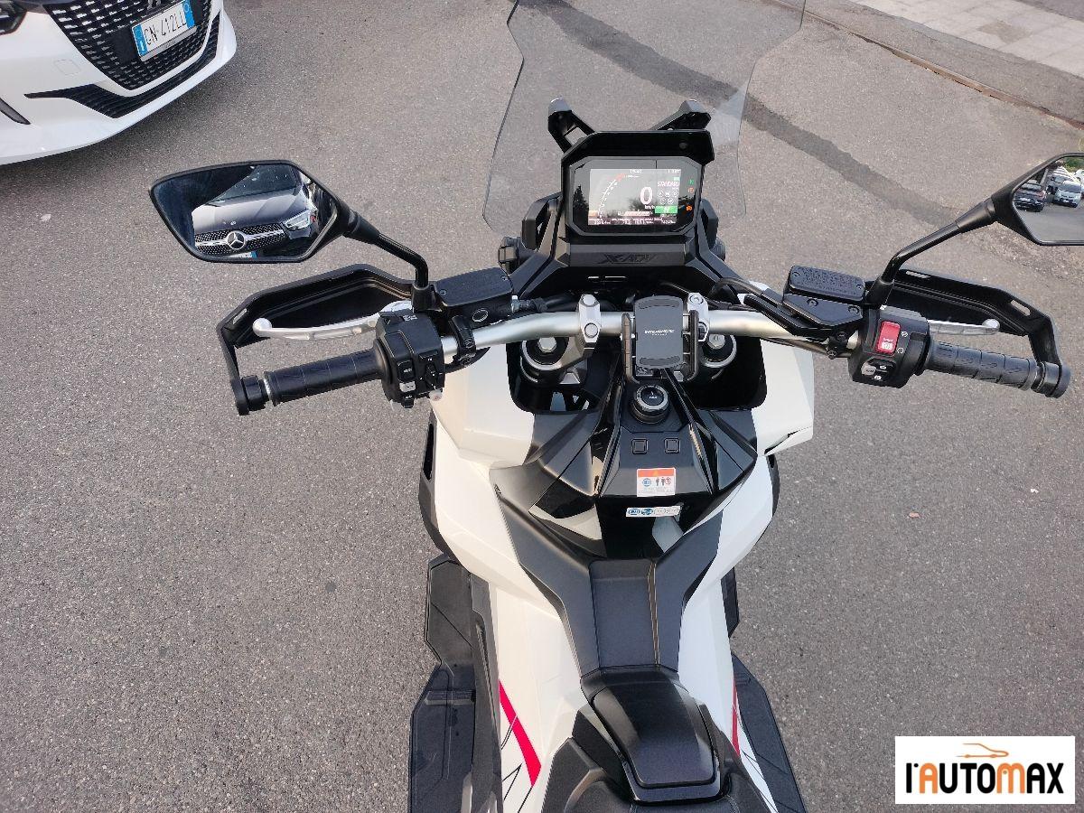 Honda - X-ADV 750 X-ADV 750 DCT Abs