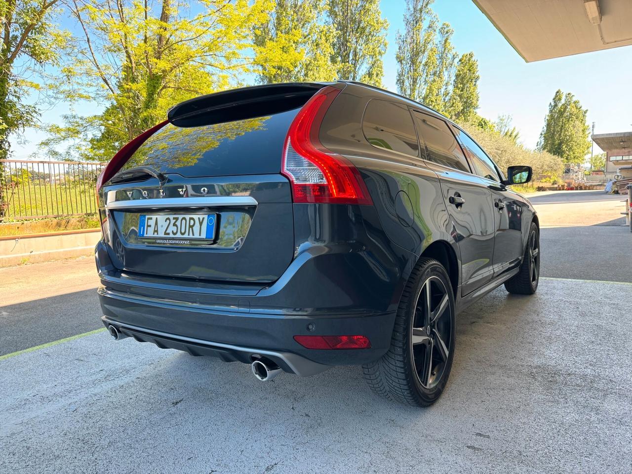 Volvo XC60 2.0 d4 R-design geartronic GARANZIA24ME