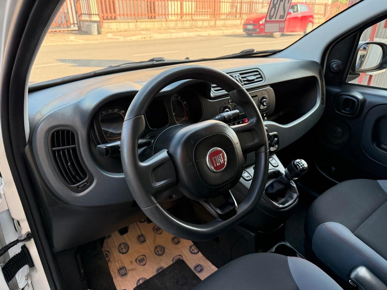 Fiat Panda 1.2 GPL DI SERIE 70cv 2018