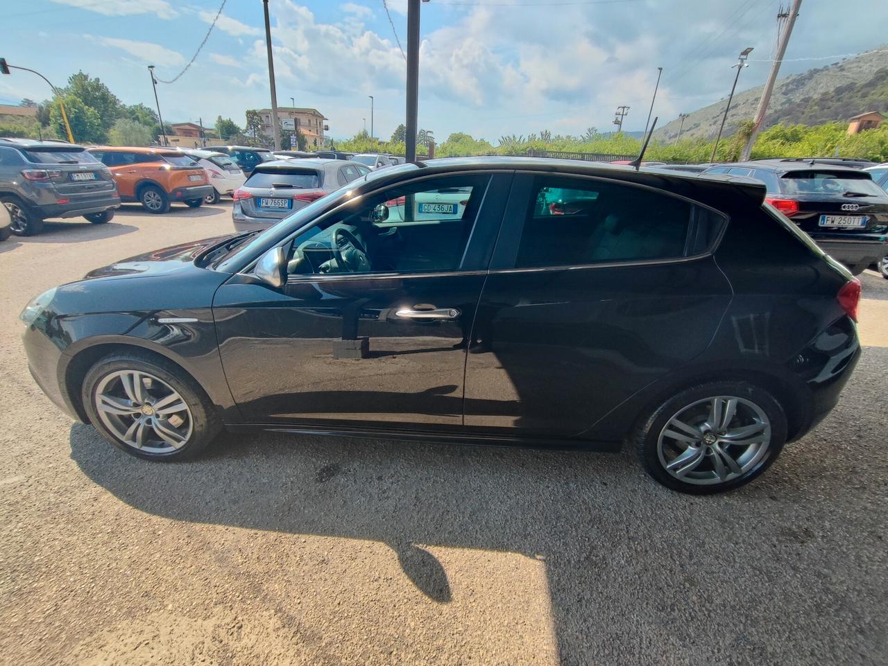 Alfa Romeo Giulietta 2.0 JTDm-2 150 CV Distinctive