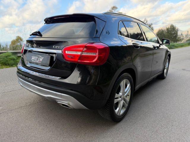 MERCEDES-BENZ GLA 200 d Automatic Premium