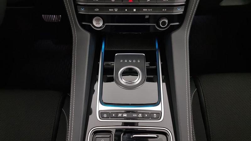Jaguar F-Pace 2.0 250 CV AWD aut. R-Sport