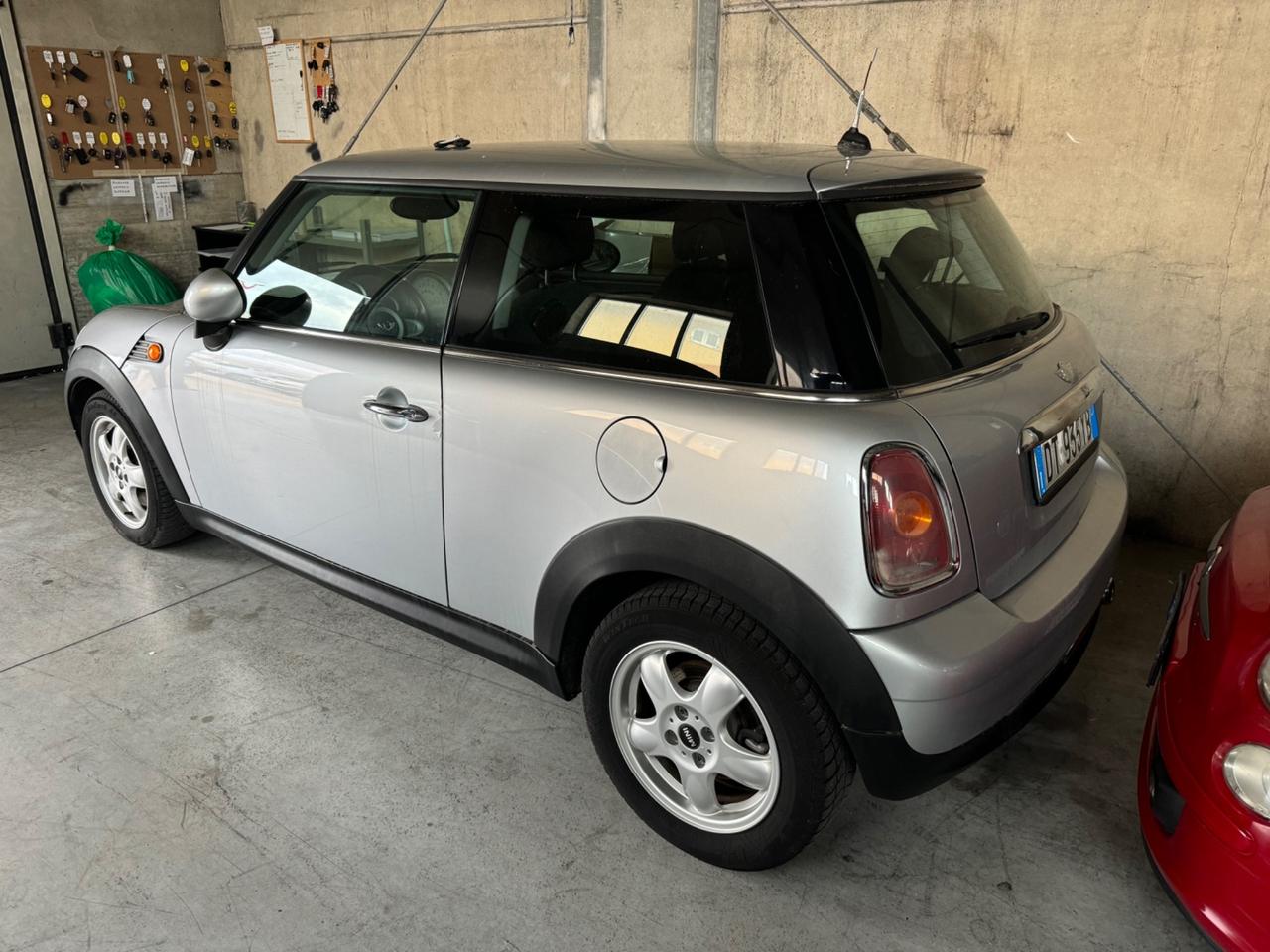 Mini Mini 1.6 16V Cooper D