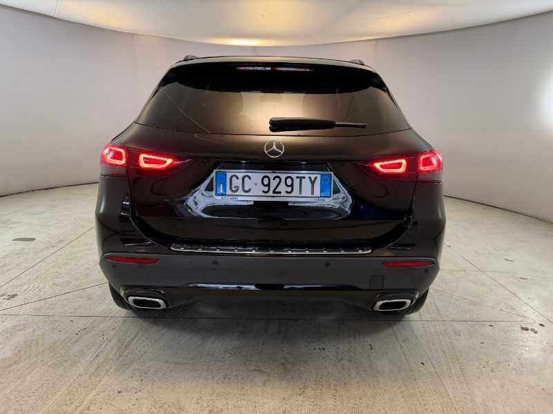 Mercedes-Benz GLA - H247 - GLA 180 d Business auto