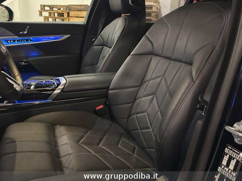 BMW Serie 7 G70 i7 xdrive60 MSport