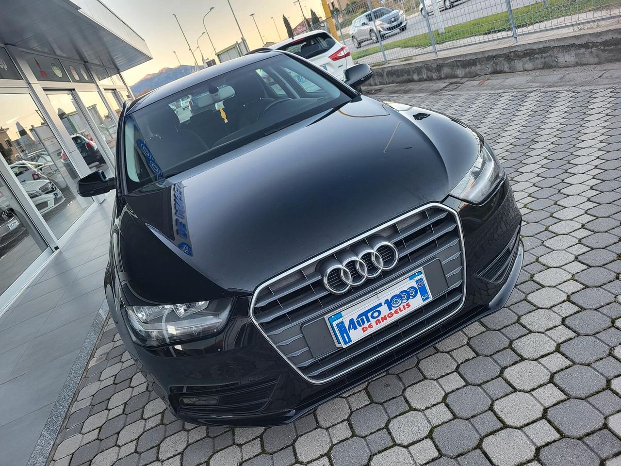 Audi A4 Audi A4 ***RESTYLING*** AVANT 2.0 TDI * CAMBIO MANUALE *