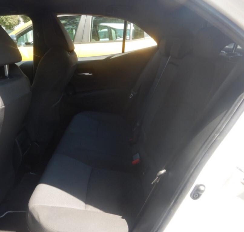 Toyota Corolla 1.8 Hybrid Business