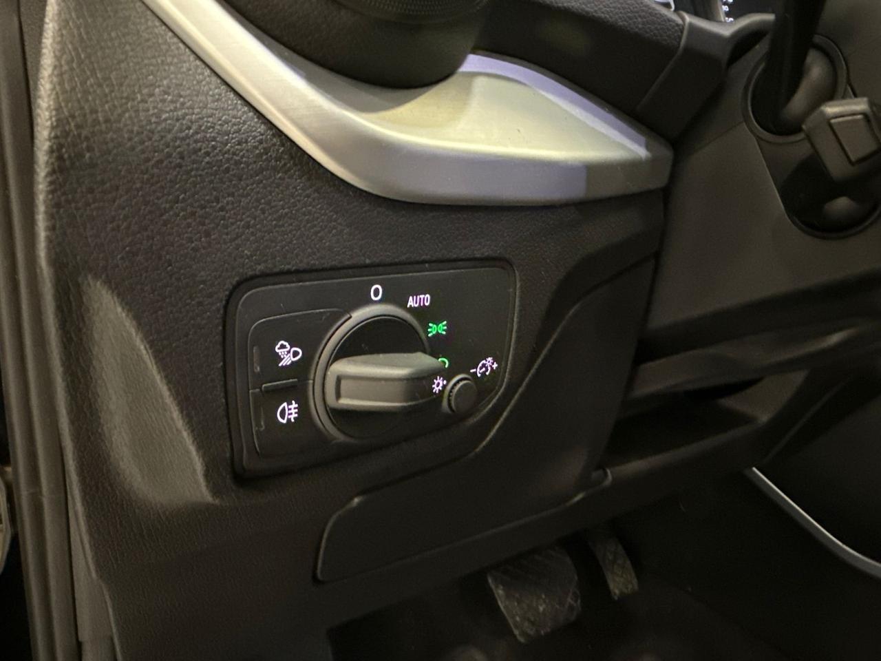 Audi Q2 30 TDI S tronic Design 2019