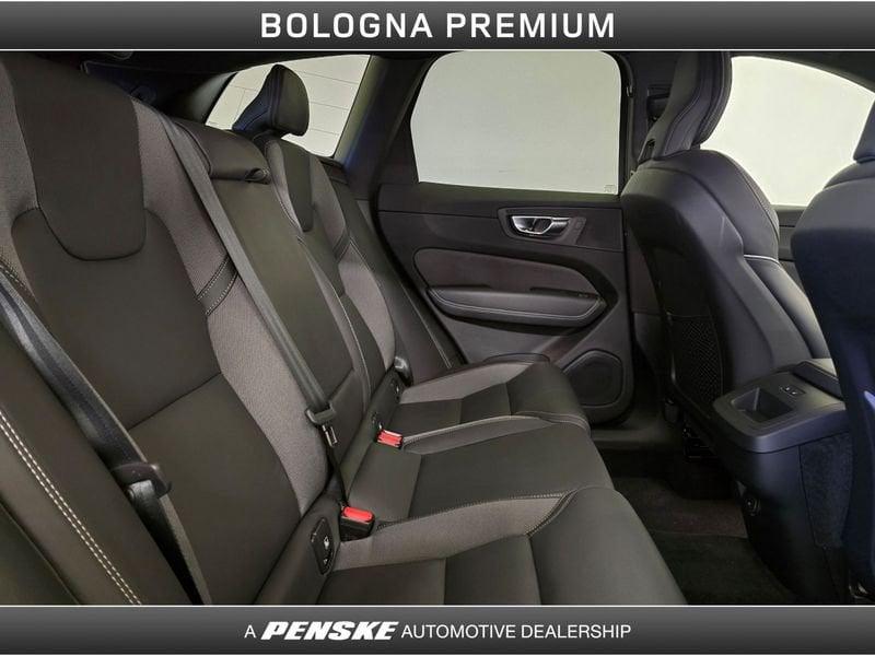 Volvo XC60 XC60 B5 AWD automatico Plus Dark