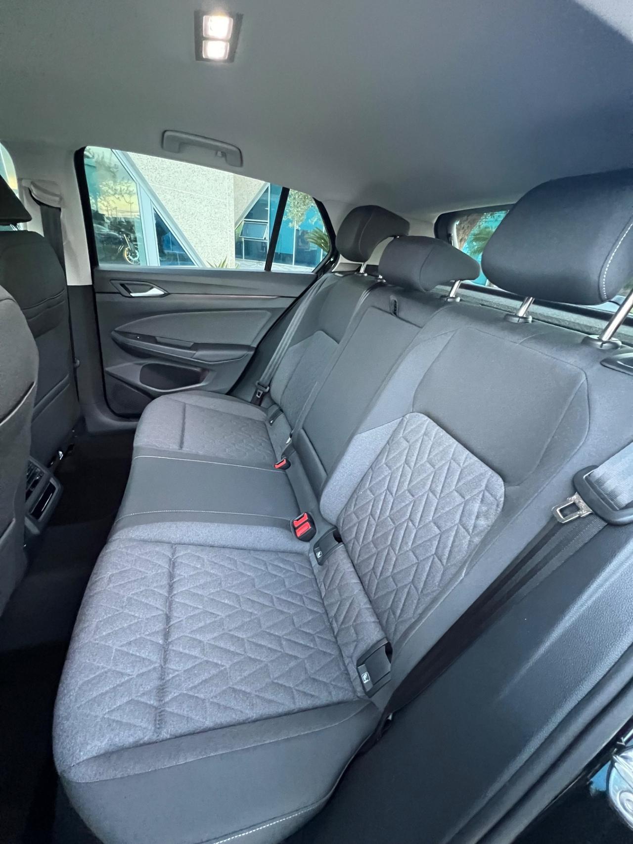 Volkswagen Golf 1.5 TSI eHybrid DSG possibilità noleggio no scoring