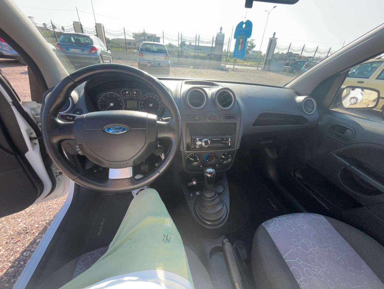Ford Fiesta 1.2 16V 3p. Ghia