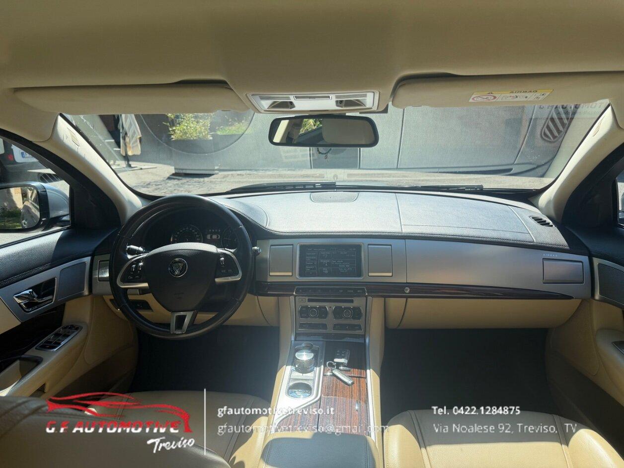 Jaguar XF Berlina XF 2.2d Luxury 200cv auto