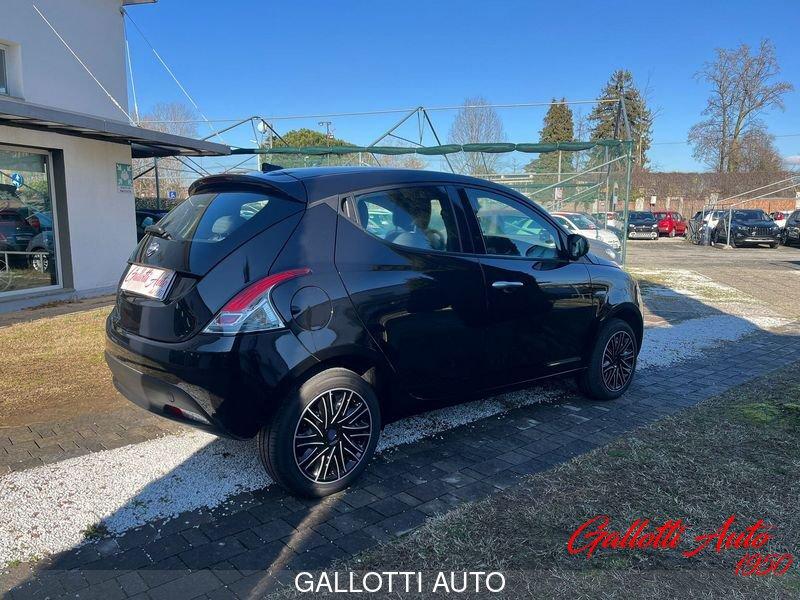 Lancia Ypsilon 1.0 FireFly 70cv Hybrid