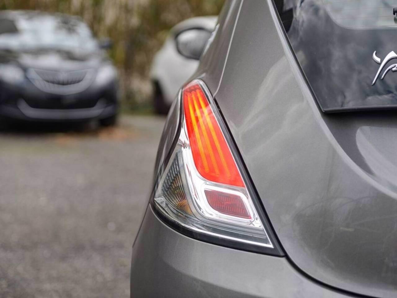 LANCIA Ypsilon III 2021 - Ypsilon 1.0 firefly hybrid Silver s&s 70cv