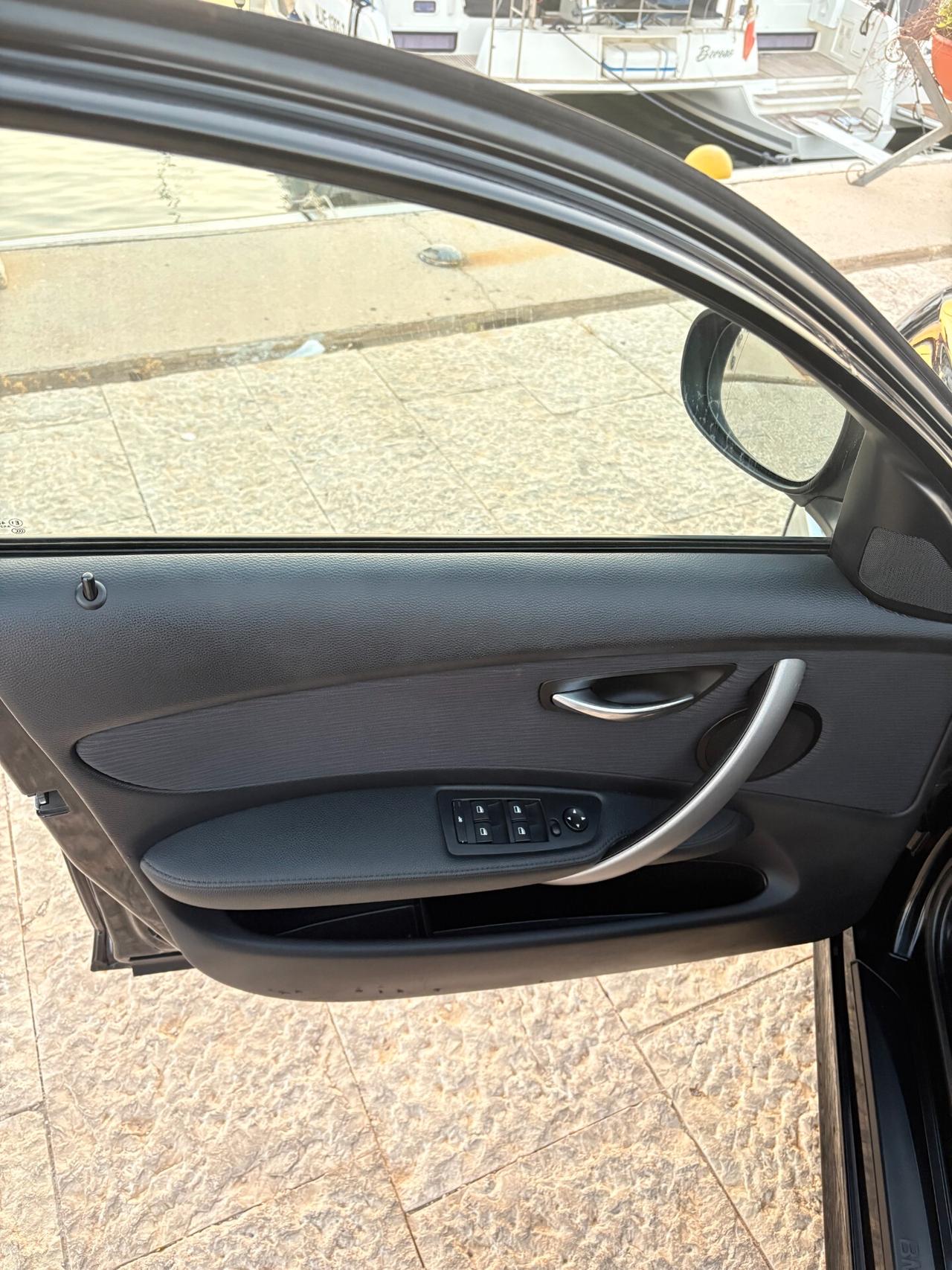 Bmw 116d 2.0 116CV total black