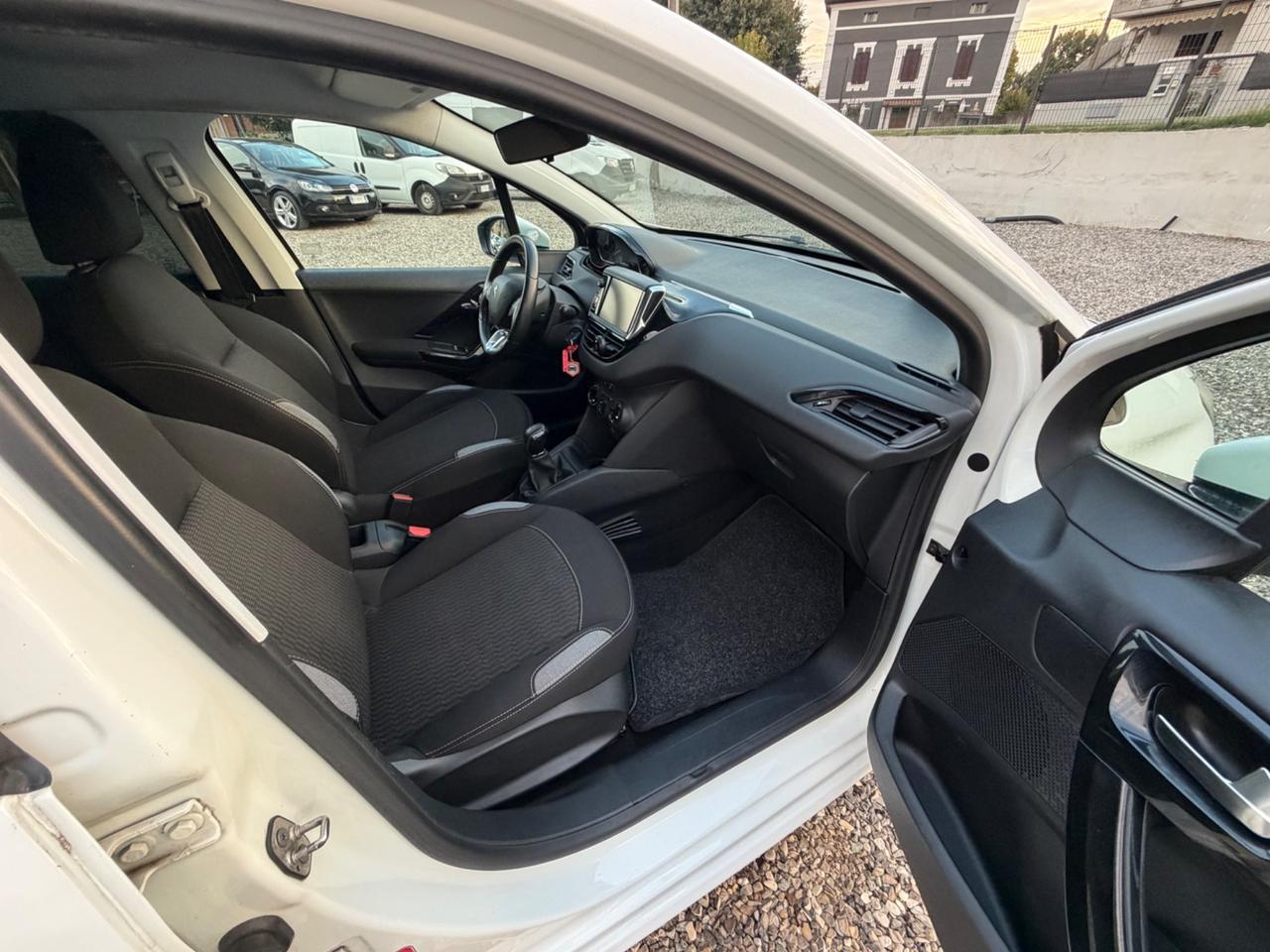 Peugeot 208 PureTech 82 5 porte Active