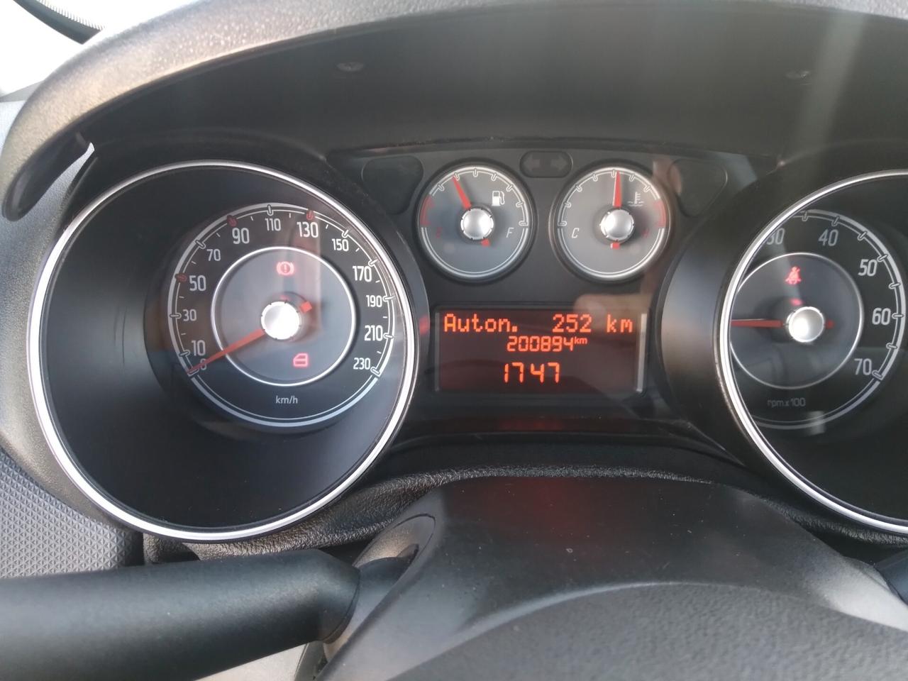 Fiat Punto 1.4 S&S 8V 5 porte Lounge x neopatentati