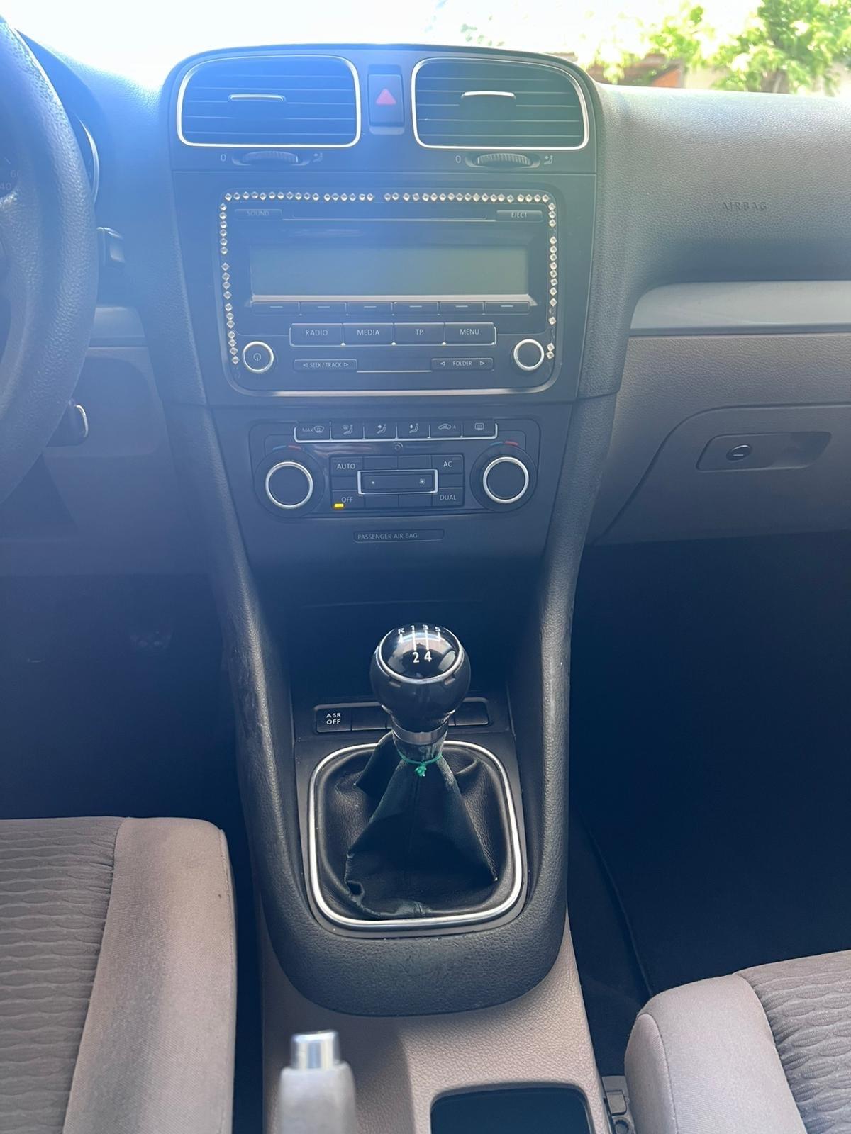 Volkswagen Golf Var. 2.0 TDI DPF Sportline