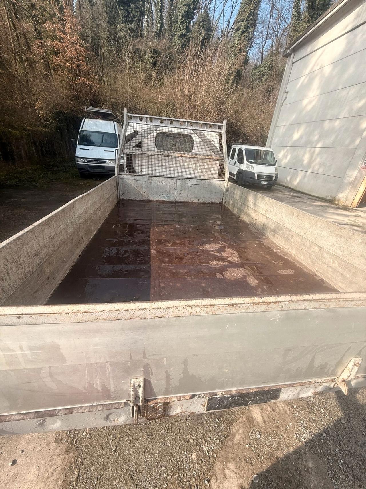 Nissan Cabstar Ribaltabile