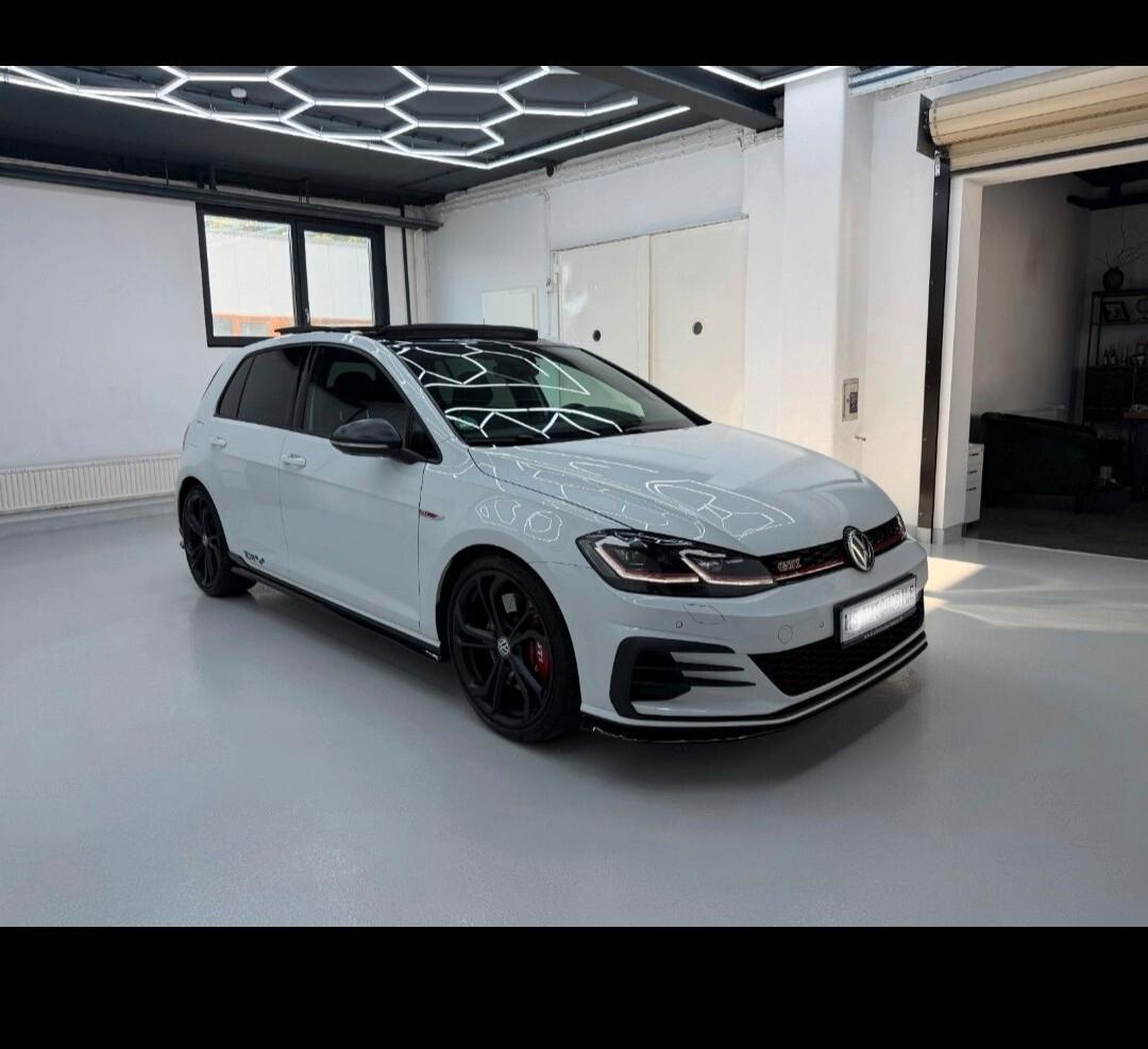 Volkswagen Golf GTI 2.0 TSI TCR DSG