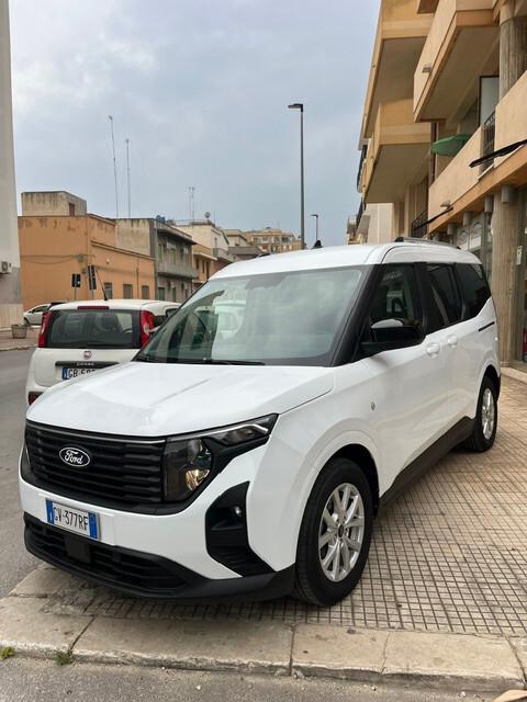 Ford Tourneo Courier 1.0 EcoBoost Powershift Titanium