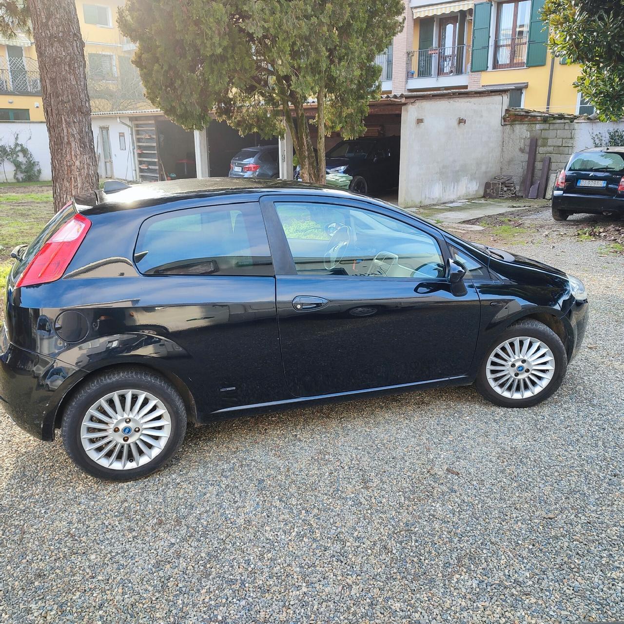 Fiat Grande Punto 1.4 Starjet 16V 3 porte Dynamic