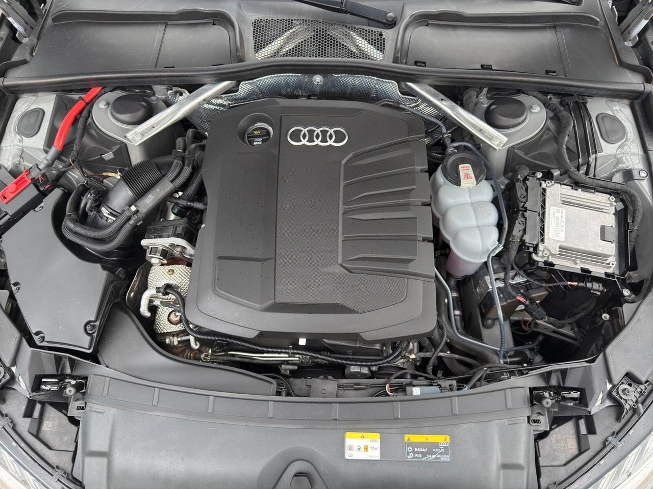 Audi A4 35 TDI/163 CV S tronic line edition