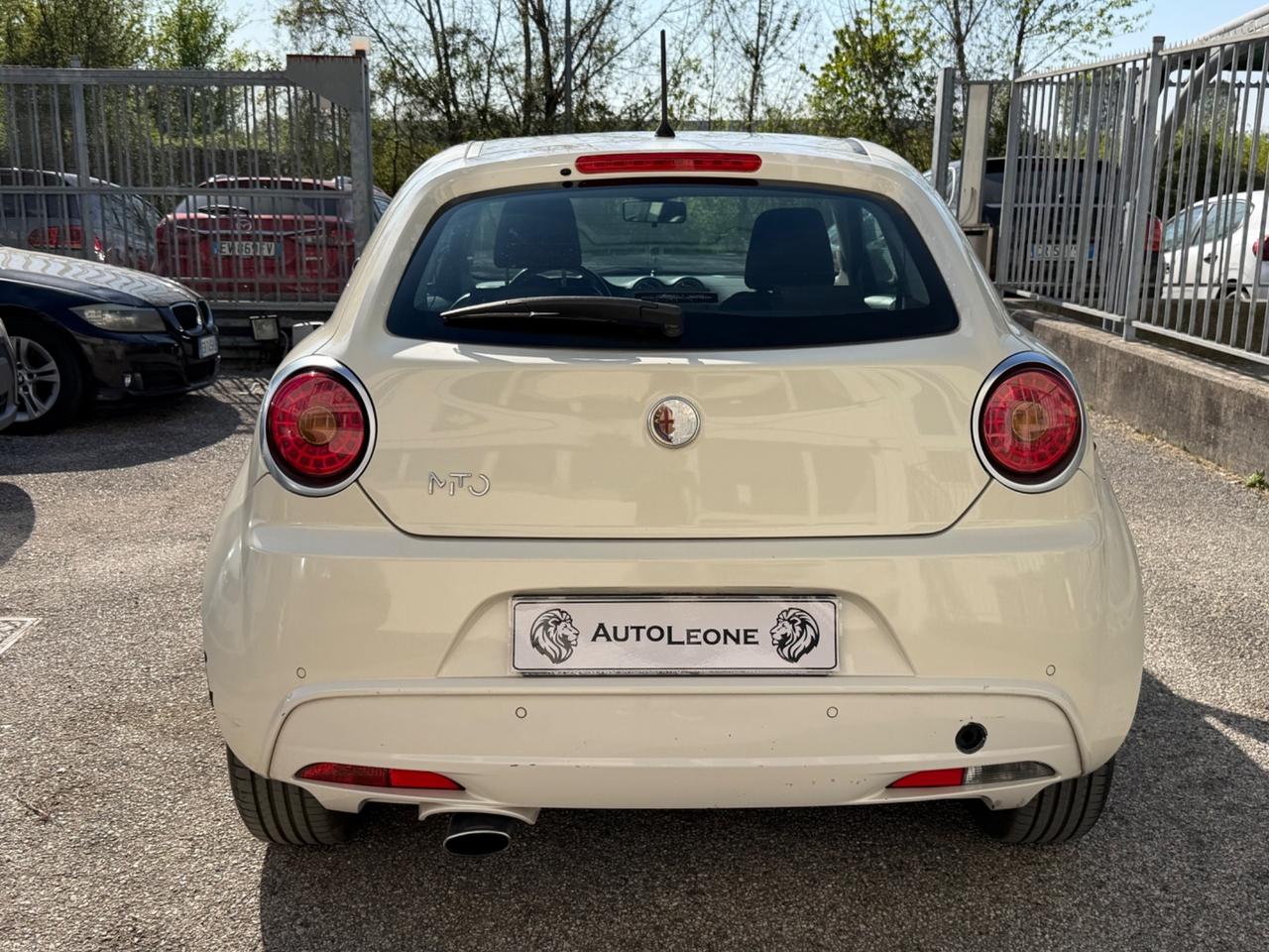 Alfa Romeo MiTo 1.6 JTDm 16V Distinctive Premium Pack