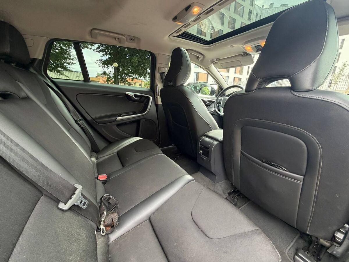 Volvo V60 Cross Country V60 c.country 2.4 D4 Business Plus awd geartronic