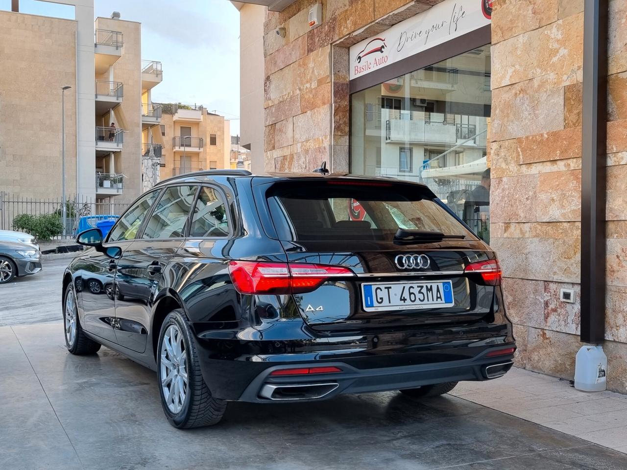 Audi A4 V Avant 30 2.0 tdi mhev 136cv s-tronic