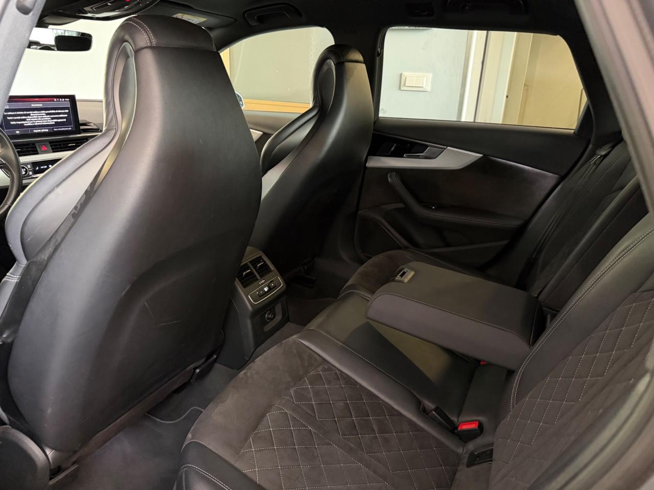 AUDI A4 5A SERIE ('15'-'25') RS 4 AVANT (331 KW) Valore di listino: € 103200