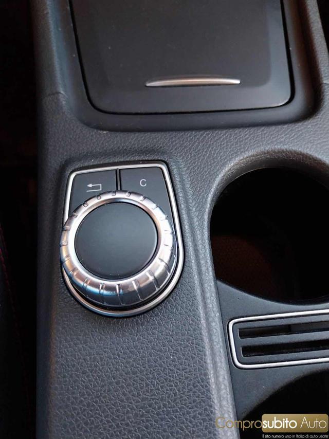 MERCEDES-BENZ GLA 200 d Automatic 4Matic Premium