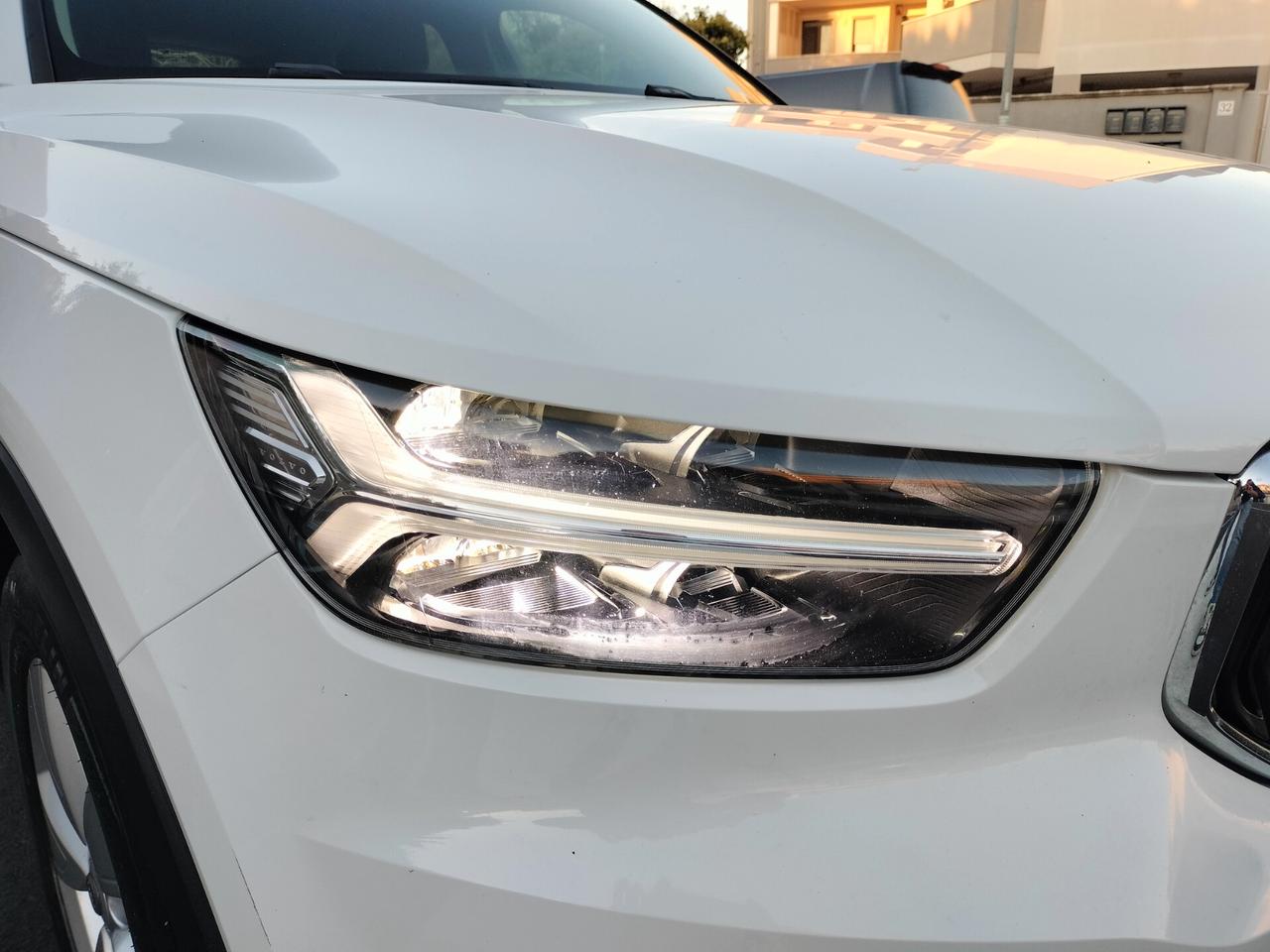 Volvo XC40 D3 AWD Geartronic Momentum