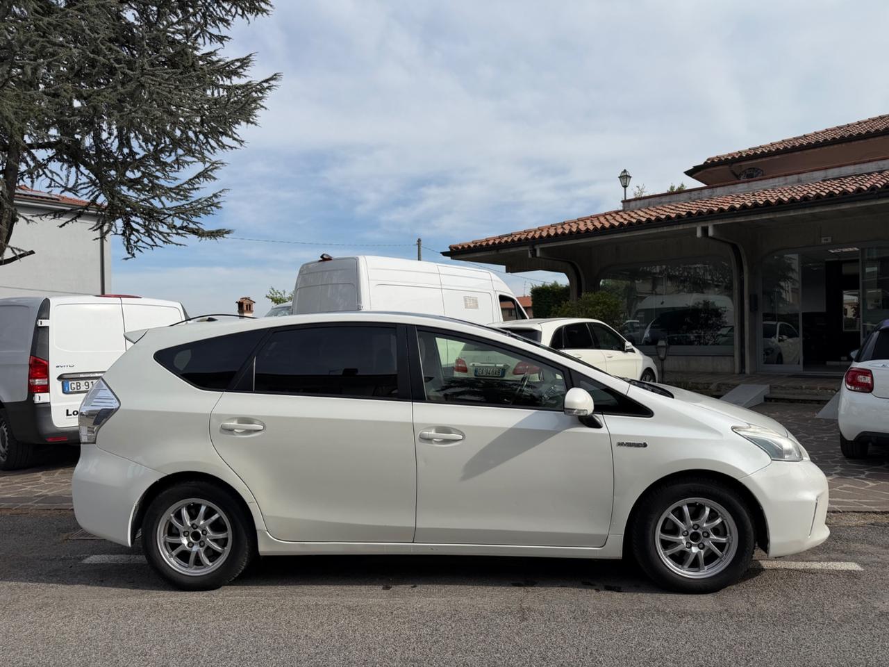 Toyota Prius Prius+ 1.8 Lounge