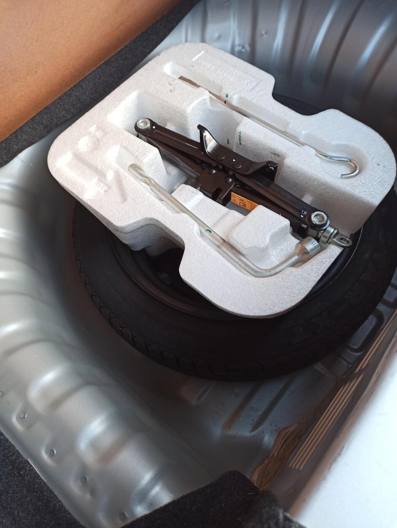 Nissan Micra 1.2 12V 5 porte Comfort