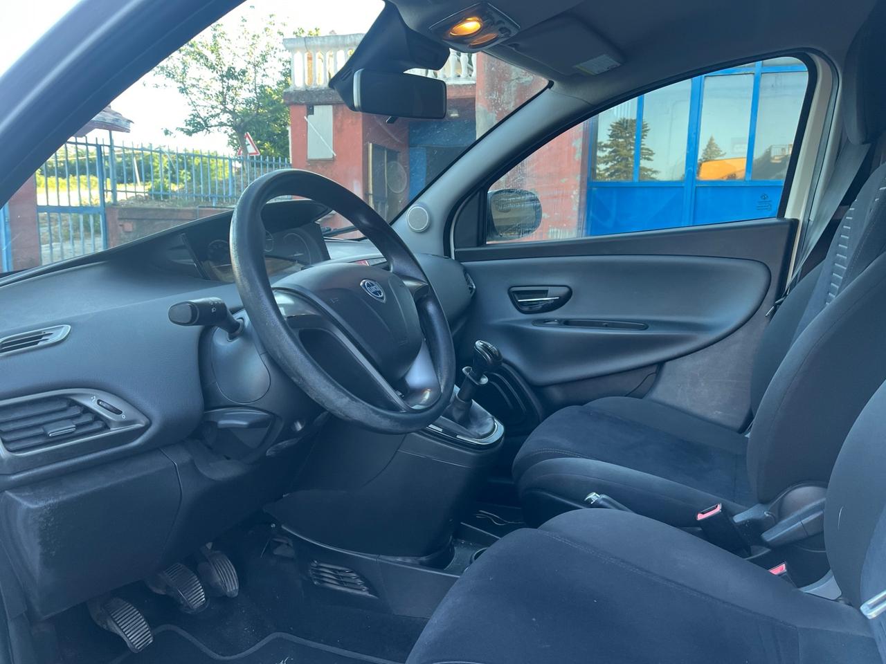 Lancia Ypsilon 1.2 69 CV 5 P Gold-km104000-