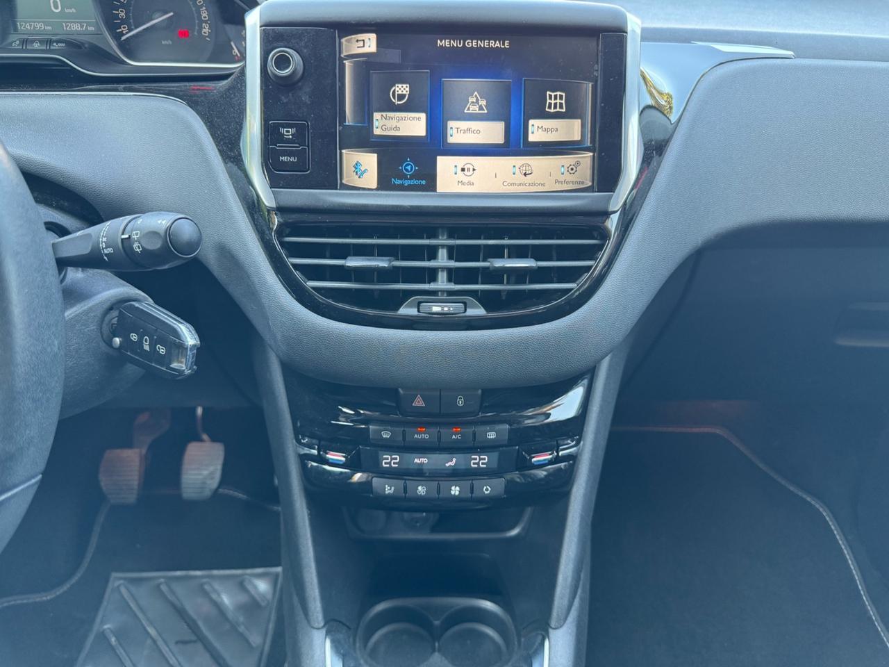 Peugeot 208 1.4 HDi 68 CV 5 porte Allure