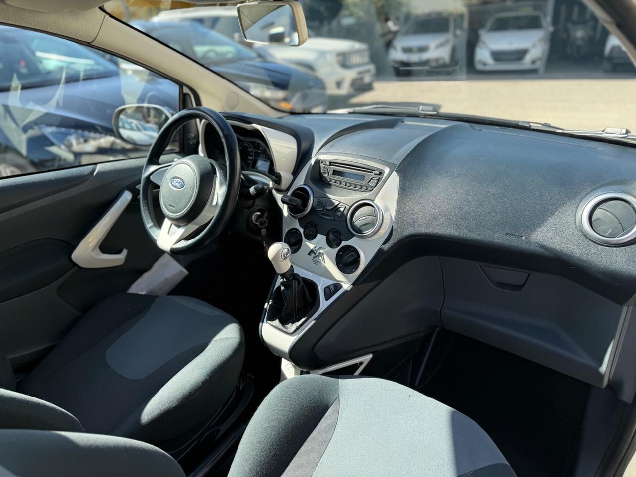 Ford Ka 1.2 8V 69CV Titanium KM CERTIF