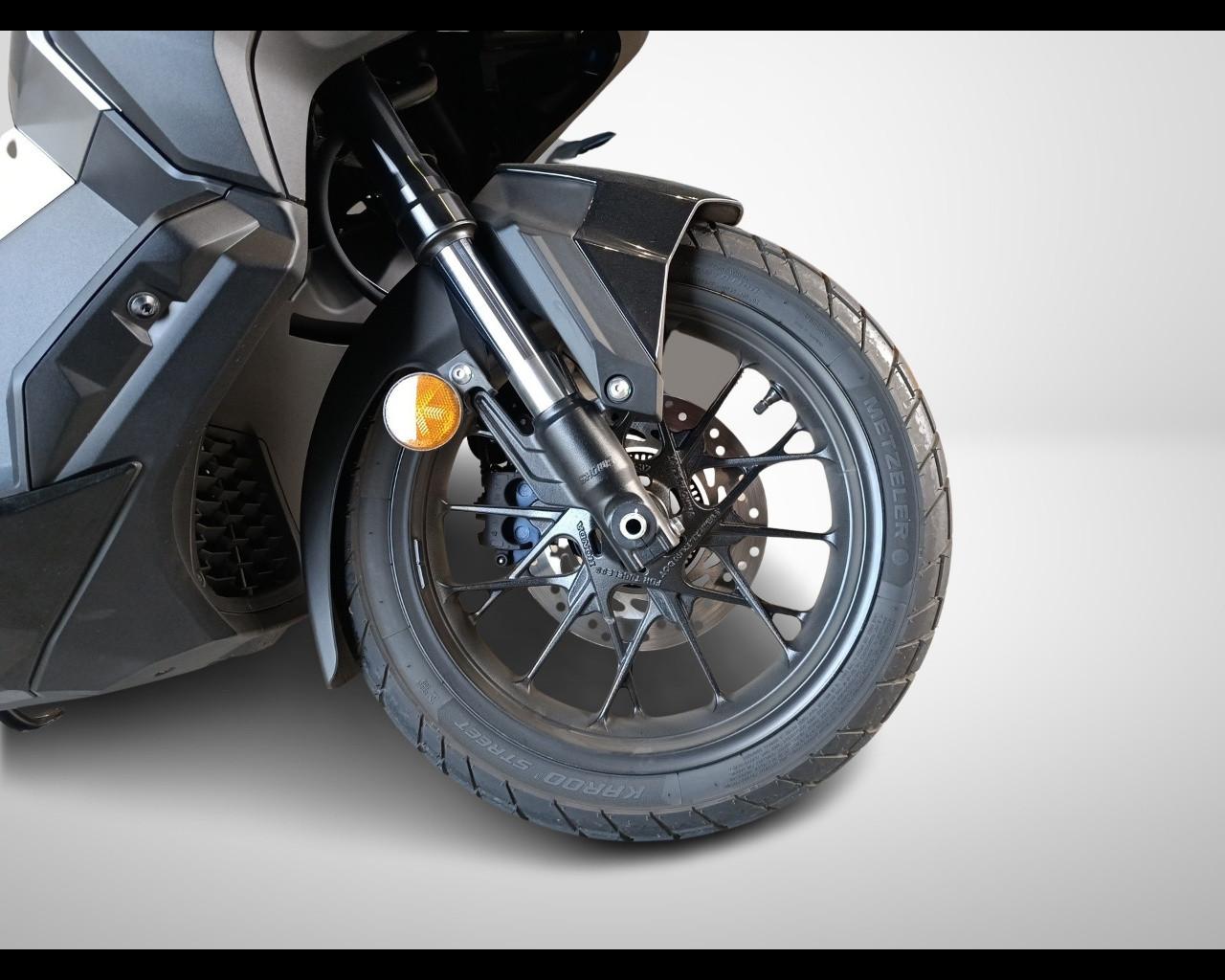 Honda ADV 350 - Honda ADV 350 (2024 —> )