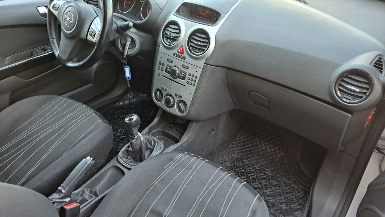 Opel Corsa 1.2 80CV GPL-TECH Enjoy