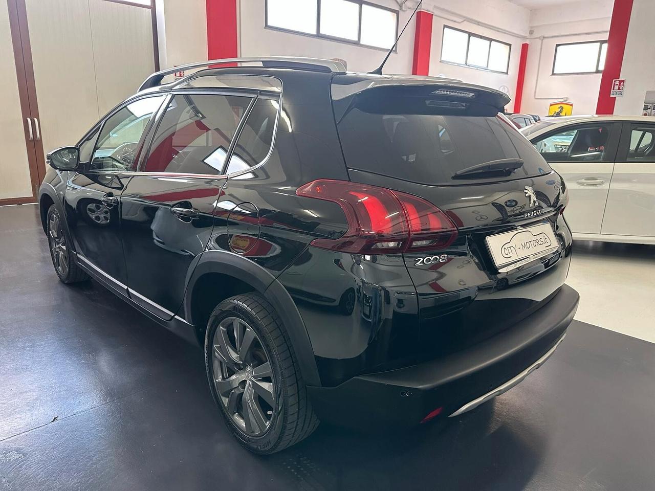 Peugeot 2008 BlueHDi 100 Allure