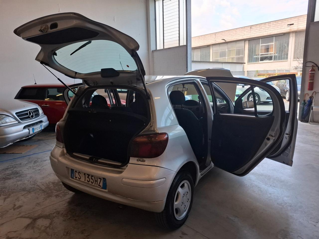 Toyota Yaris 1.4 tdi D-4D cat 5 porte Expo Clima