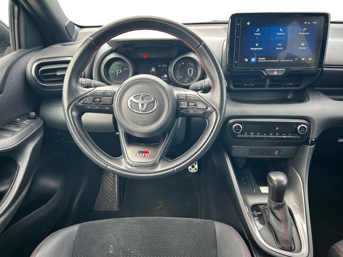 TOYOTA Yaris IV 2020 - Yaris 1.5h GR Sport