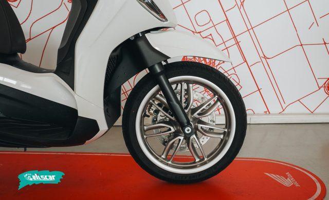 PIAGGIO Beverly 300 i.e. BEVERLY 300