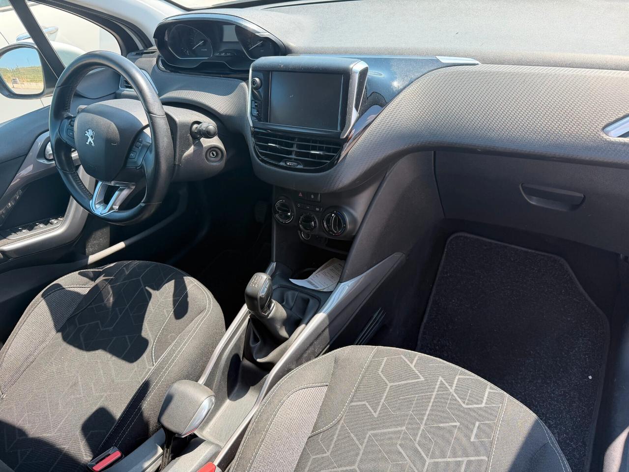 Peugeot 2008 BlueHDi 100 Allure