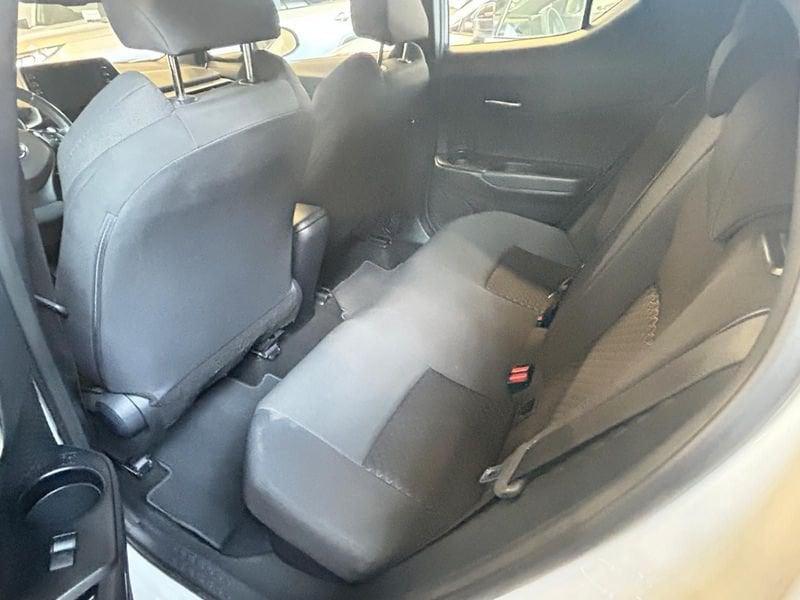 Toyota C-HR Hybrid 1.8H 122cv E-CVT Active